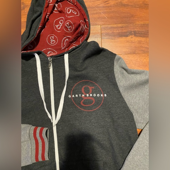 Garth Brooks hoodie - Picture 3 of 4
